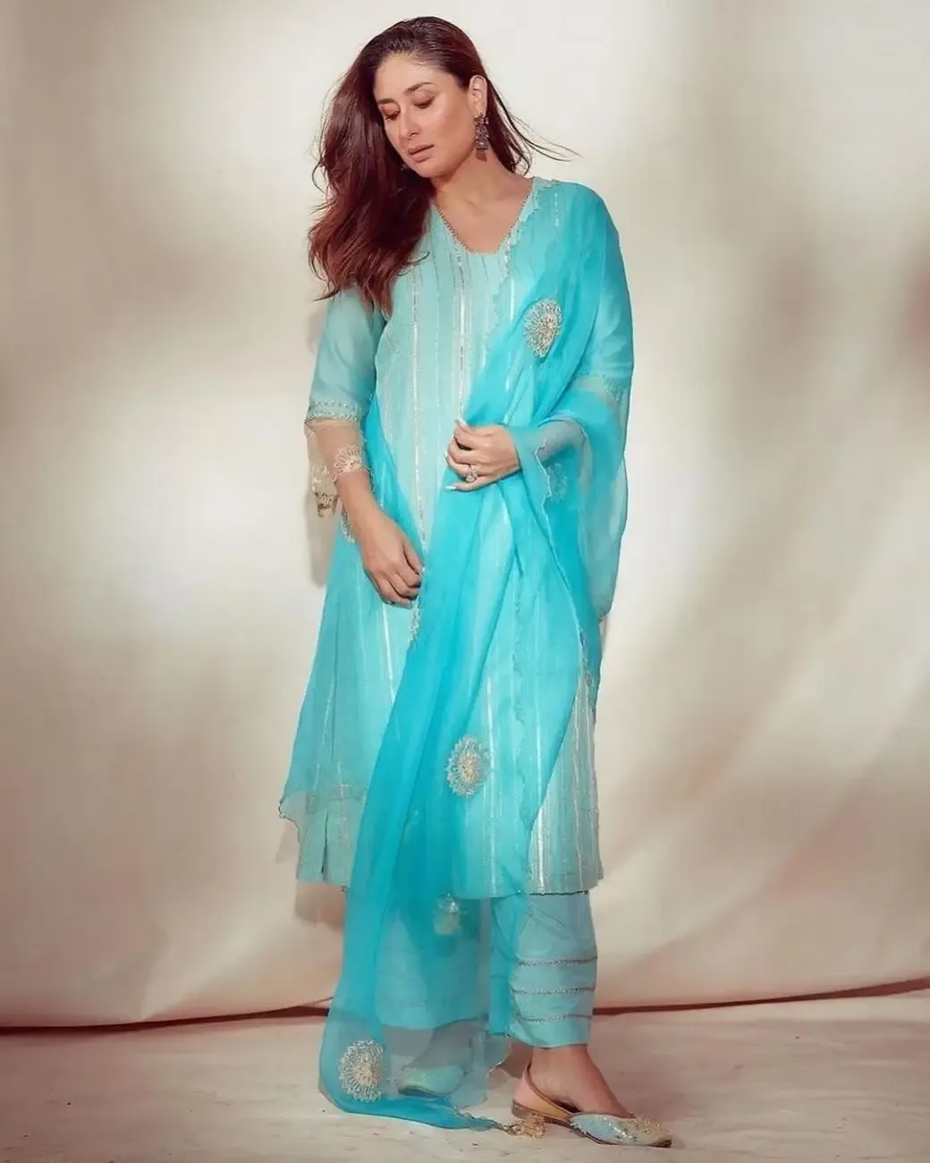 North Indian Girl Kareena Kapoor Long hair Blue Dress Images